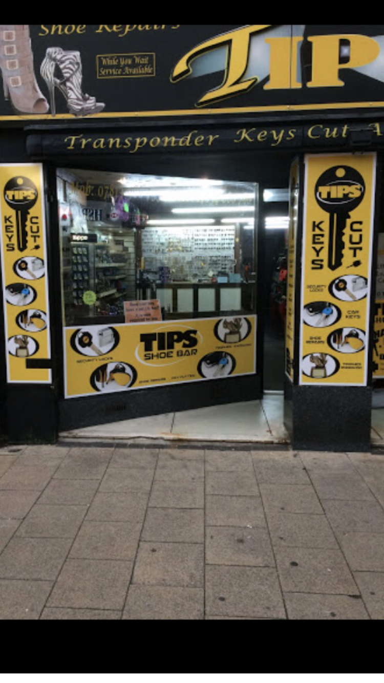 Tips Shoe Bar – Key Cutting, Shoe Repairs