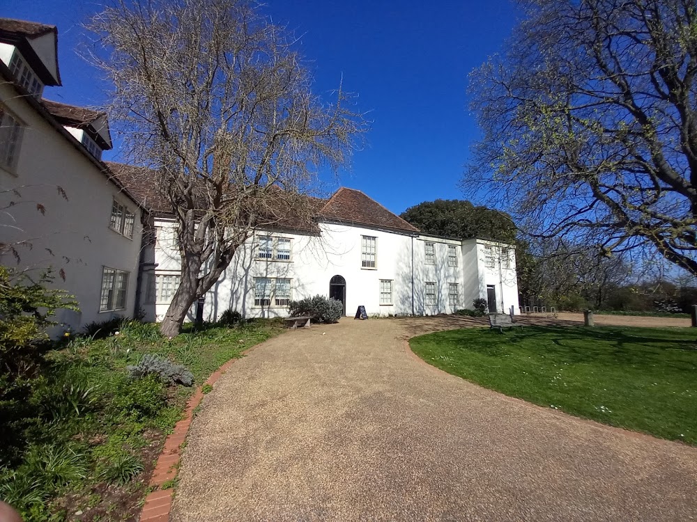 Valence House Museum